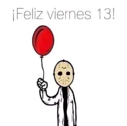 Jason con un globo rojo en la mano debajo de un ¡Feliz viernes 13!