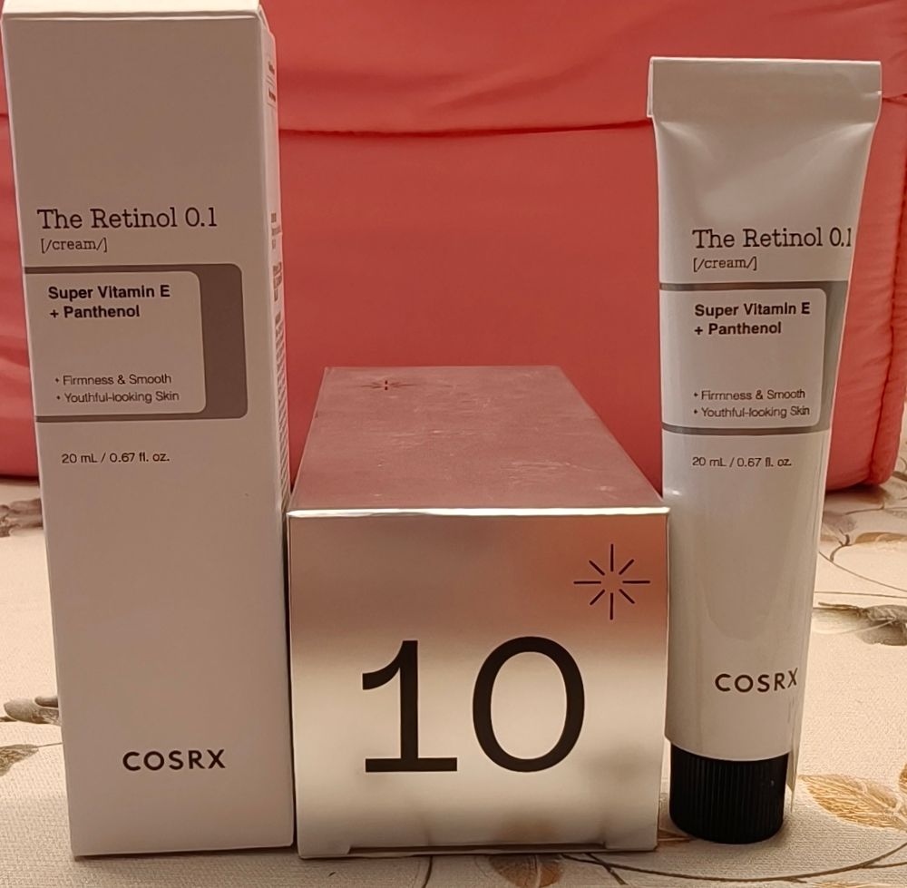 Día 10 del #CalendarioDeAdviento de Miin Cosmetics!!! La crema con retinol de Cosrx. Ya he probado algún producto de la marca y me da la impresión de que éste también me gustará 💖💖💖