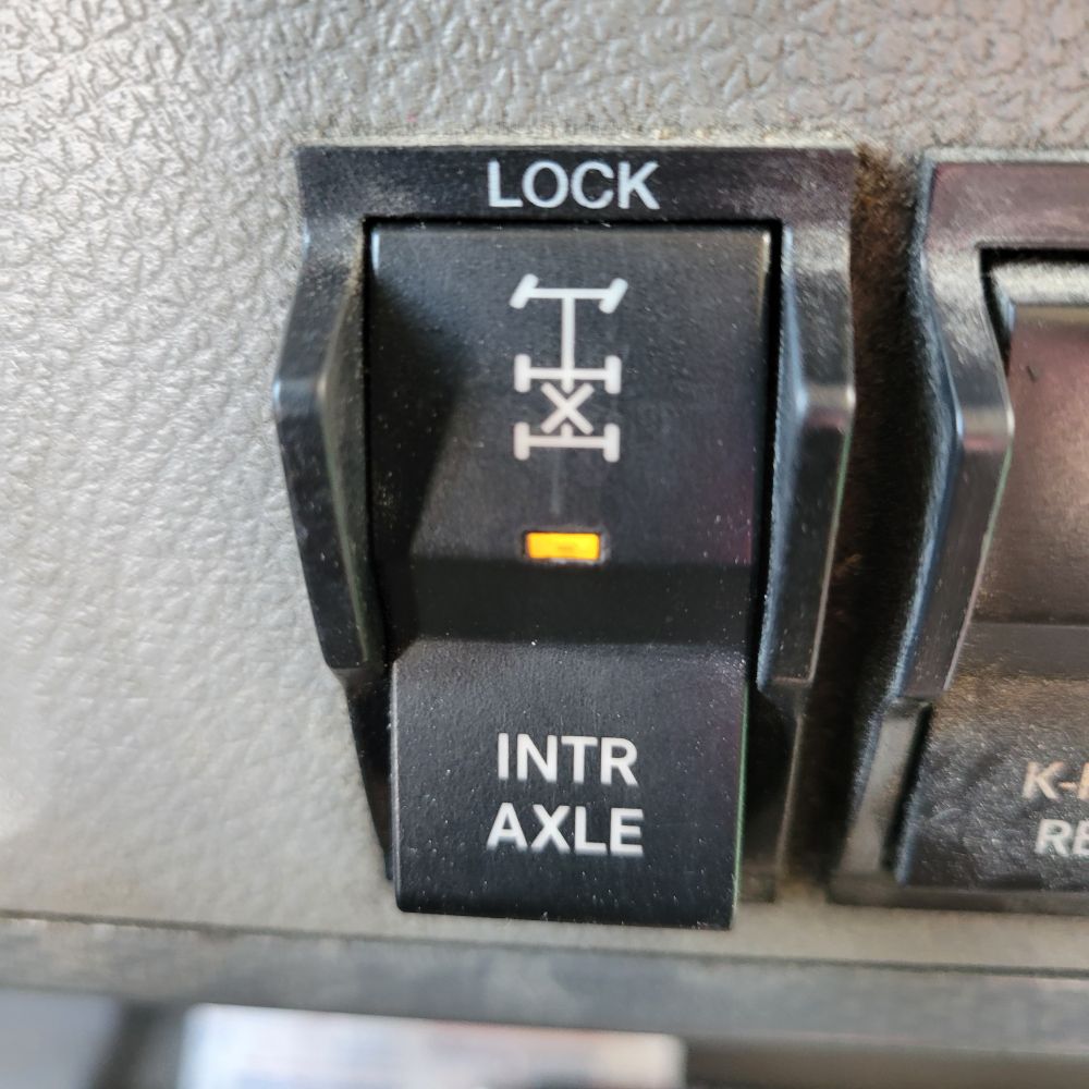 Locked my differentials, because why the fuck not? (Plus, I'm in gravel)