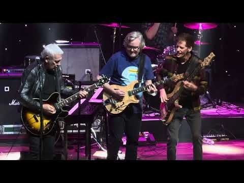 Barenaked Ladies with Alex Lifeson - Deck the Halls but it's War Pigs & Feliz Navidad (Toronto 2024)