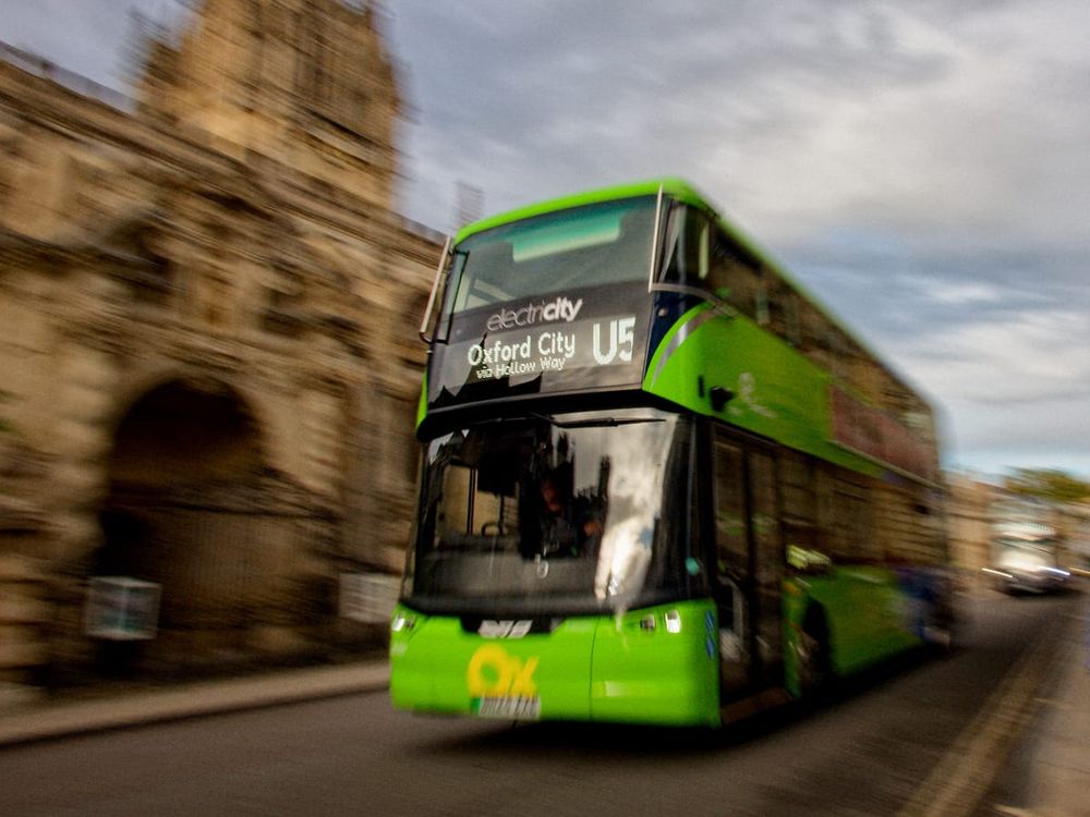 Speedy bus (photo: Roger Close)