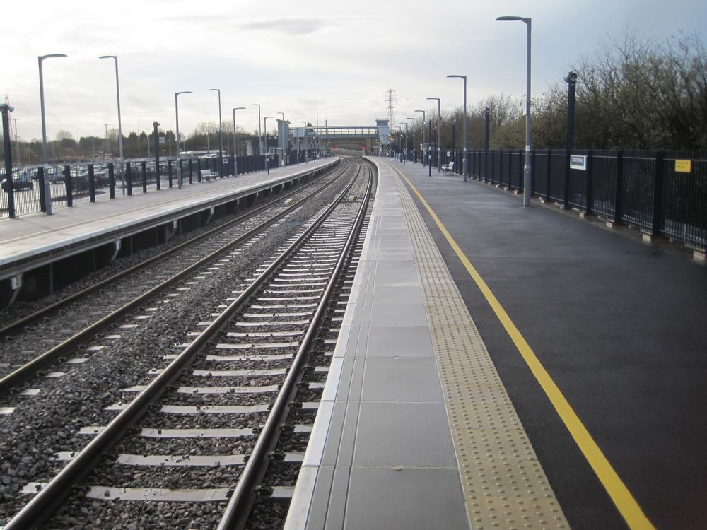 Oxford Parkway station (Nigel Thompson at geograph.org.uk, CC-BY-SA 2.0)