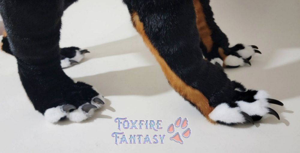 Our latest pattern release, the Fox Foot Paw Pattern, is modeled with our beloved Fox Hand Paw Pattern in a quad stance