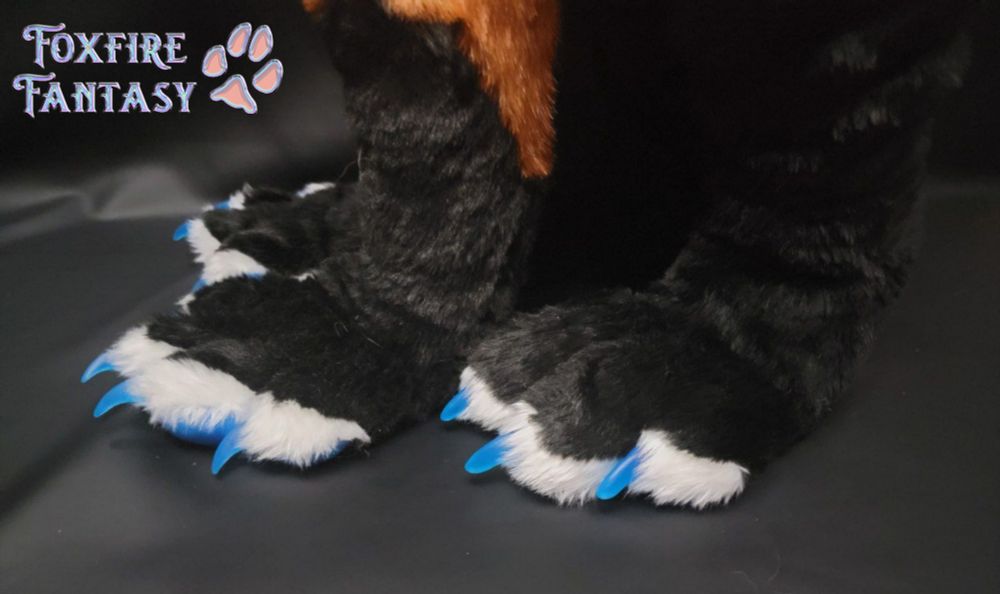 Fox footpaws and handpaws modeled on black 