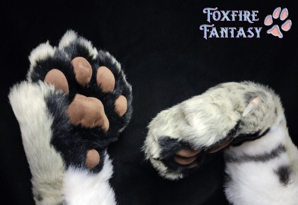 Our Small Feline Handpaw Pattern 