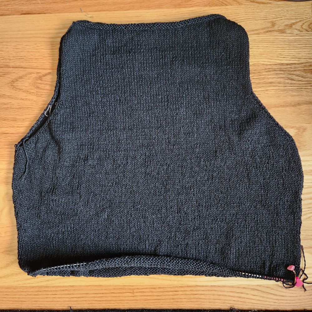 Sabai using Drops Belle black