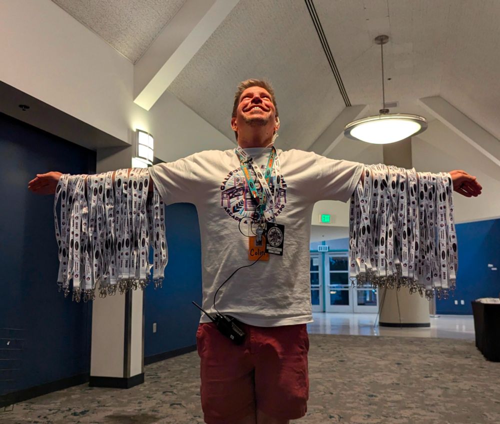 California Extreme 2025 was a fun, informative, exciting, and enjoyable show! Looking forward to return of the CAX Phoenix in 2026! In the meantime the Phoenix offers you a extra CAX 2025 Lanyard as you depart.
.
#california #extreme #CAX #CAX2025 #hyatt #santaclara #conventioncenter 