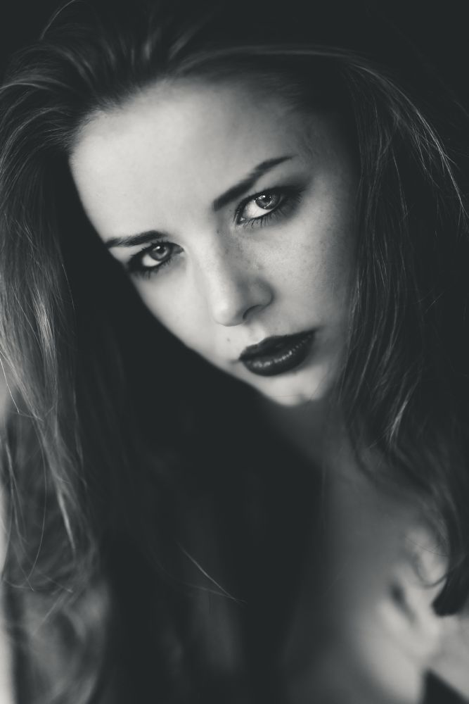 #fineartphotography #FineArtNude #ArtisticPhotography #FineArt #PortraitArt #PhotographyLovers #MoodyPortraits #ShadowsAndLight  #ArtisticExpression #BodyPositivity #ArtOfLight #CinematicVibes #LightAndShadowPlay # monochrome #bnw