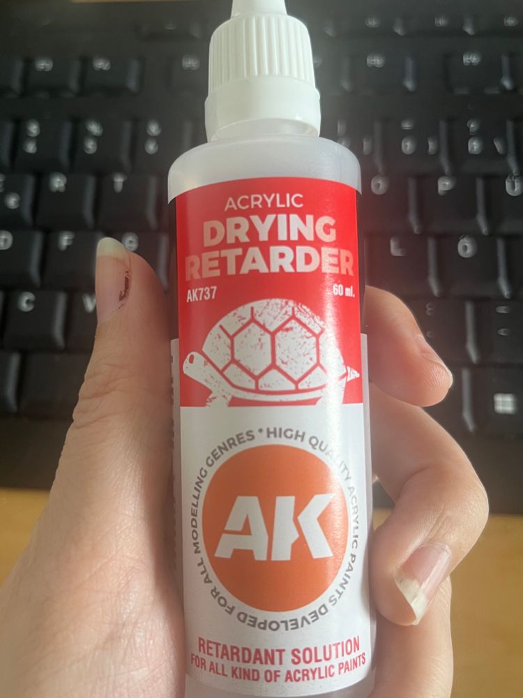 Drying retarder makes the paint really transparent and it flows like a pinwash. It also somewhat prevents hard edges.
But I only used it on my current miniature. But might work for washes 🤔