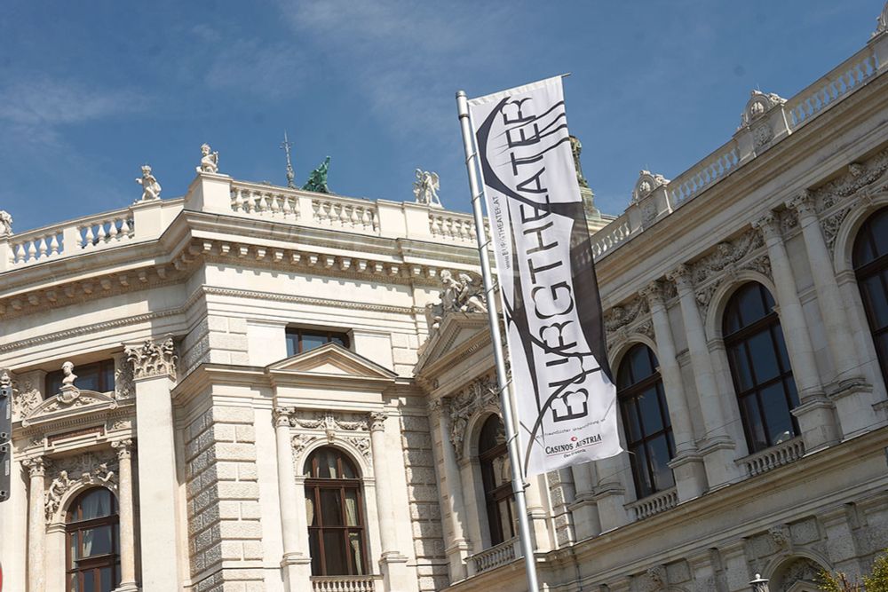 Die Vegetarierin | BurgtheaterBURGSucheSuche einblendenSuche ausblendenMenü öffnenMenü schließenInstagramFacebookTikTokYouTubeZurück nach obenInstagramFacebookTikTokYouTube