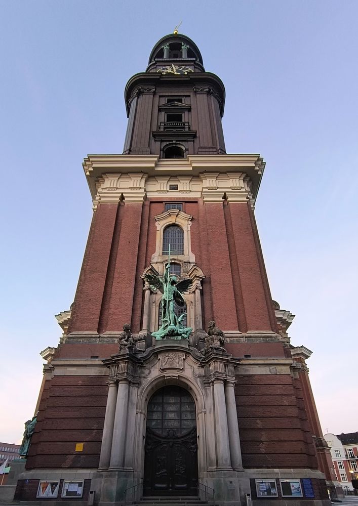 St. Michaelis, Michel Hamburg Turm von vorne
