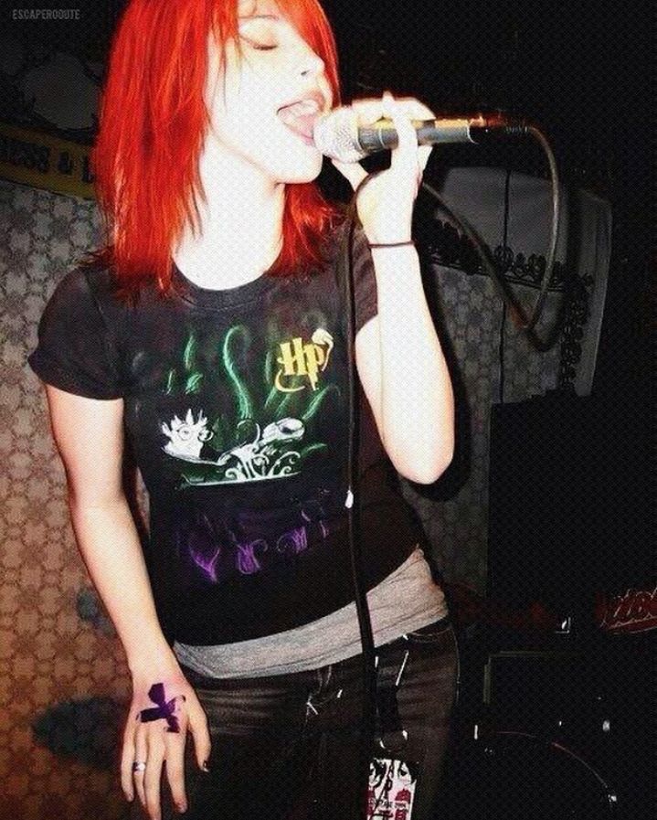 Photo of Hayley Williams from Paramore.