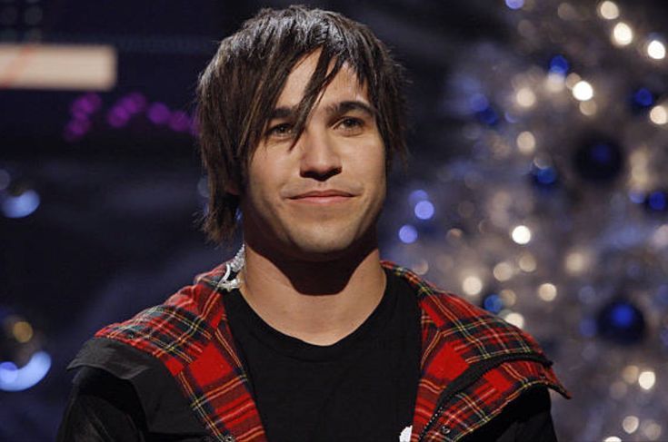 Photo of Pete Wentz from Fall Out Boy (FOB).