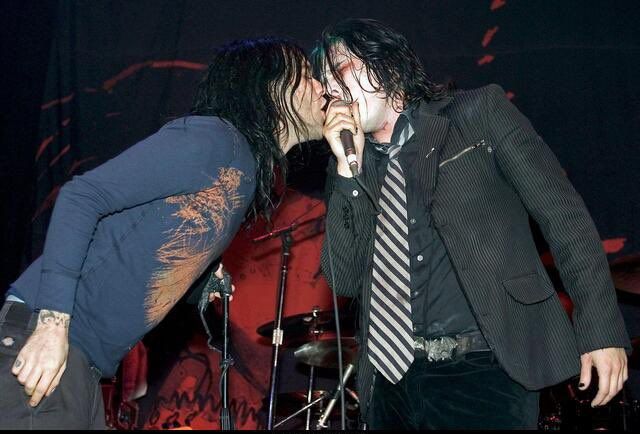 Photo of Bert McCracken from The Used with Gerard Way from My Chemical Romance (MCR).
