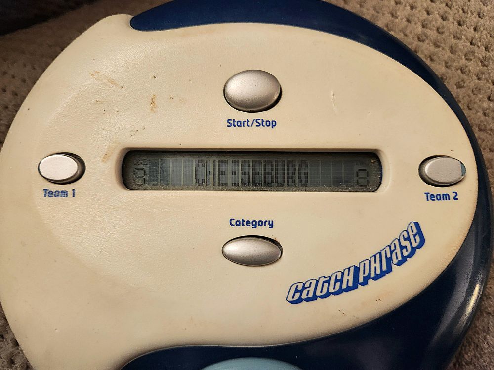 Fucked-up Catchphrase game reads CHEESEBURG