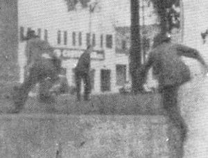 During their sting operation, G-Men chase after The Leopard, an extortion letter writer obsessed with Betty Grable