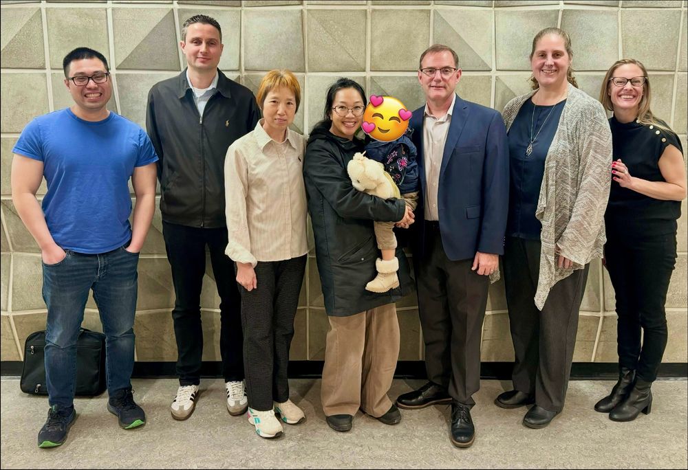 Photo of alumni and tech from the lab of Dr. M. Junop