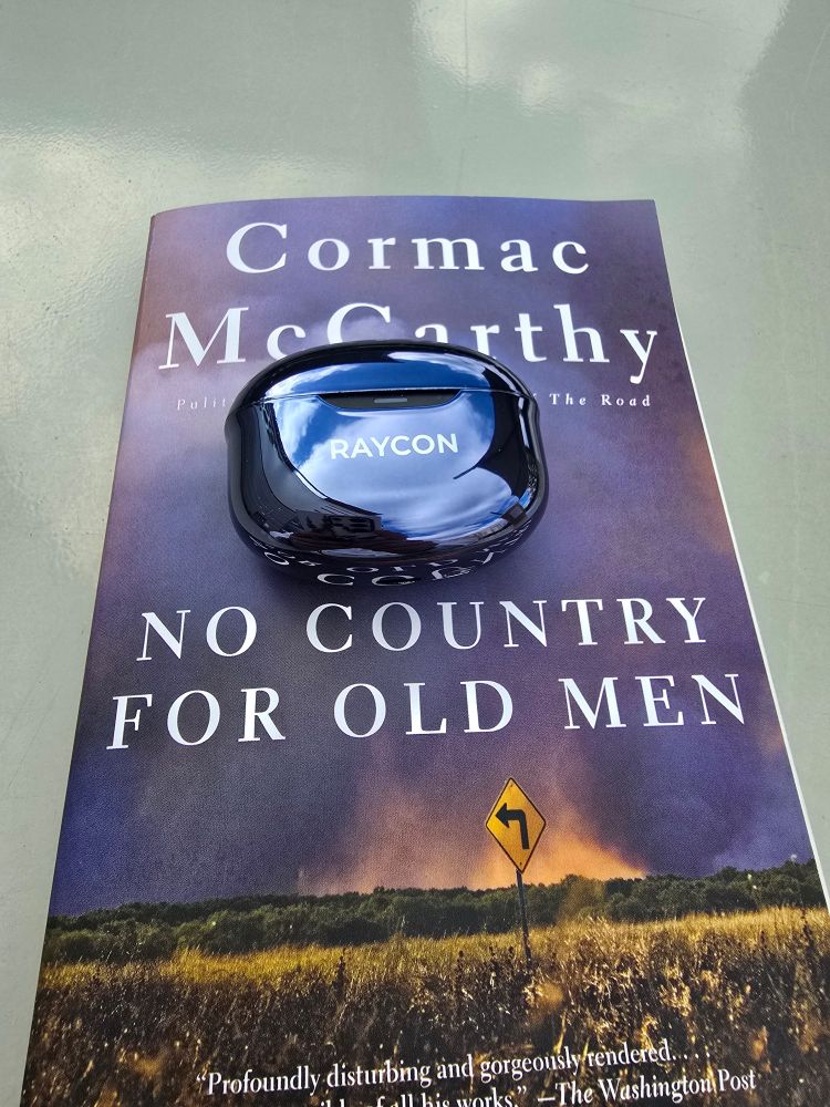 No Country for Old Men book covee