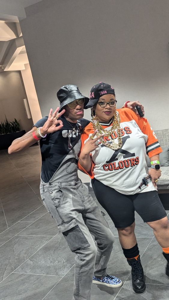 Leslye at a 1990's theme party