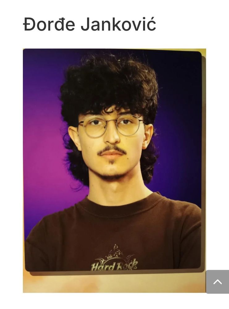 THE TRAGIC END OF THE SEARCH The body of Đorđe Janković (19) was found. 
He disappeared three weeks ago and friends, family and fellow citizens have been searching for him since October 19. 
The body was found in the bushes not far from the Center of Excellence building in Kragujevac.
The body of Đorđe Janković (19) from Kragujevac was found this morning.
The body of the young man Đorđe Janković, who went missing three weeks ago, was found in the bushes behind the Center of Excellence building, not far from the Emergency Department in Kragujevac.
The search for Đorđe Janković started on October 19, and friends of the family and other fellow citizens participated in the search. During today's search operation, which started at 10 a.m., one group found a body.
Allegedly, there are no visible signs of violence on the body. An order for an autopsy was issued by the competent prosecutor's office.

https://www.republika.rs/hronika/hronika/708305/kragujevac-djordje-jankovic-nadjen-mrtav-detalji