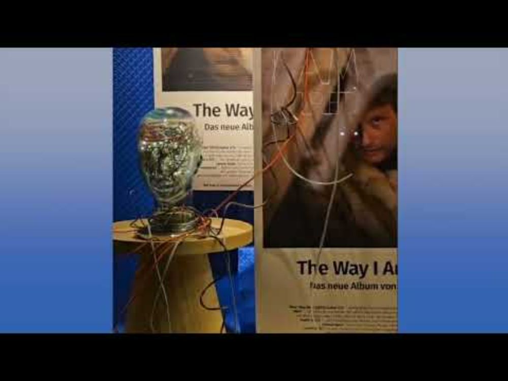 'I'm wired' VanderLinde in de etalage