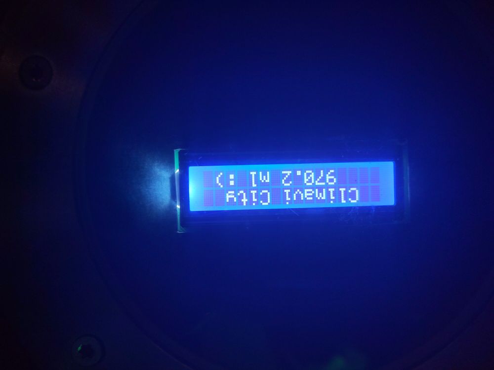 Eine Display Anzeige auf der Climavi City und 970,2 ml steht.