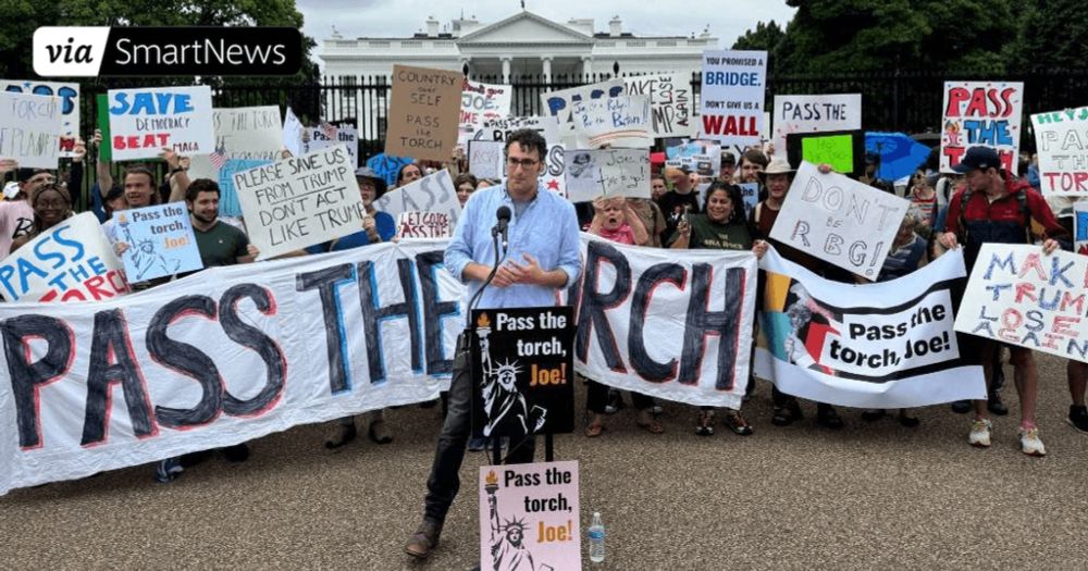 At This Rally, Everyone Loves Biden—and Wants Him to Drop Out (Mother Jones)