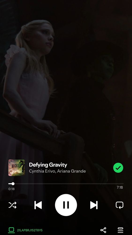 Printei do Spotify com a música Defying gravity 