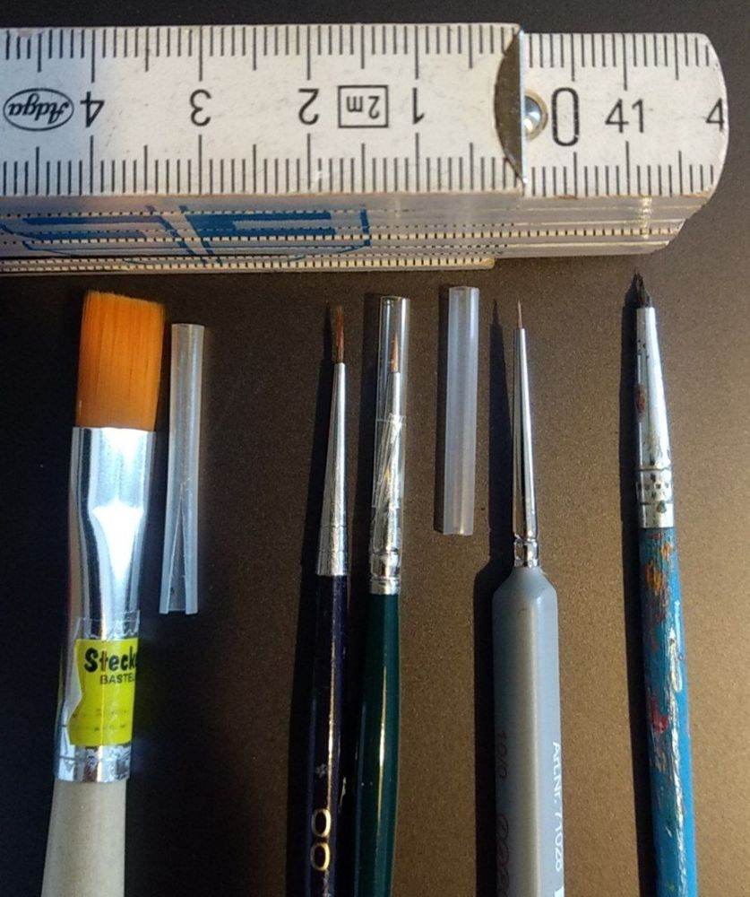 A few sub-millimetre thickness brushes, and a "normal" brush for comparison