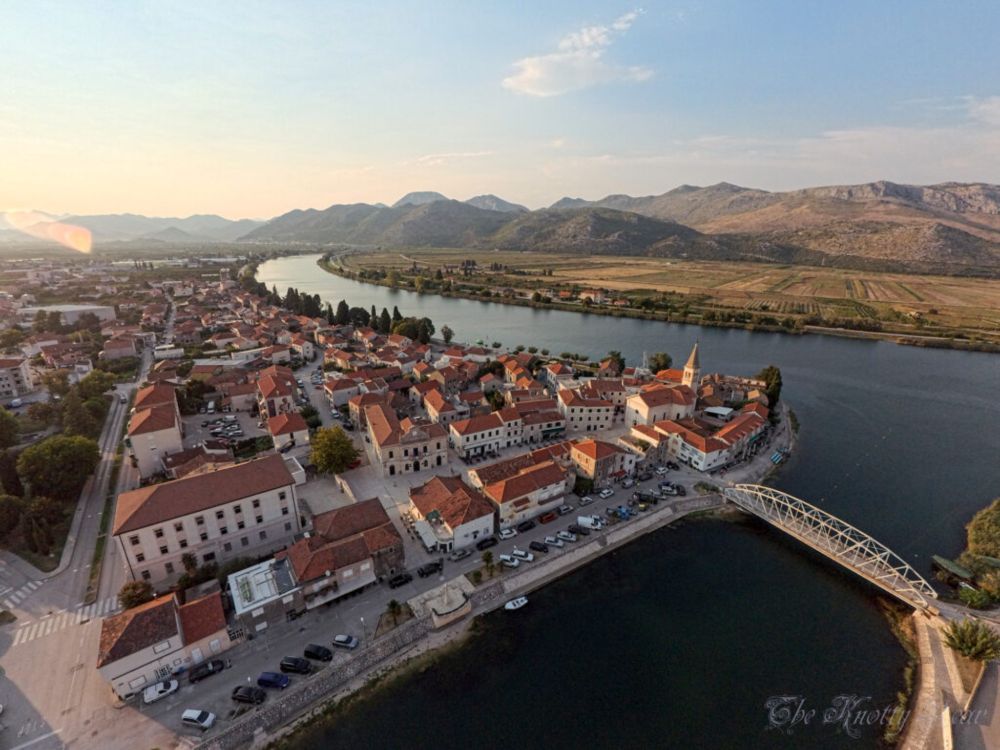 An Odd Town as an Odd Bird Sees It - KAP Jasa - kite team Slovenia