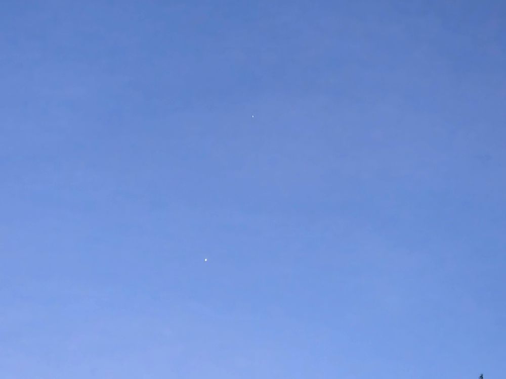 金星と木星、拡大したら見える？