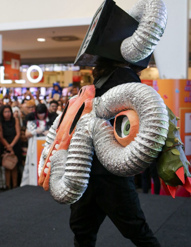 Omega Flowey de Undertale olhando pra cima muito bonito