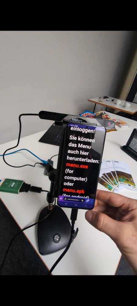 Smartphone-Bildschirm zeigt mögliche Phishing-Mail an