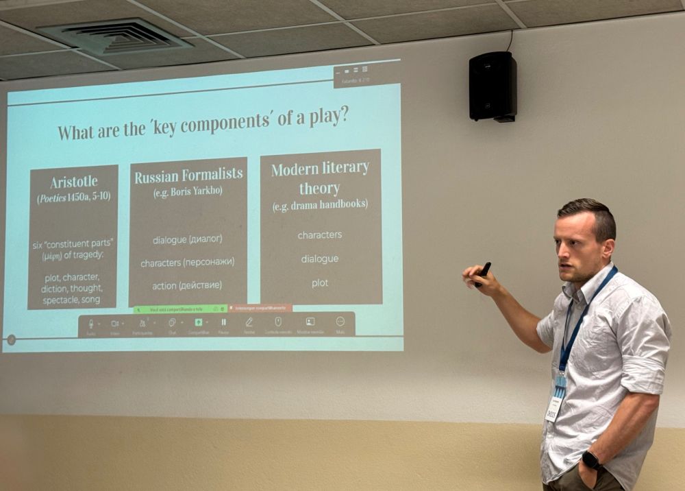 Luca presenting at the DH2025