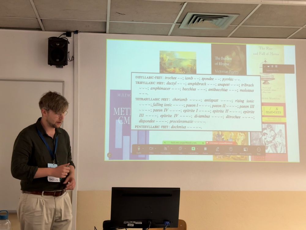 Artjoms presenting their study of meter at DH2025