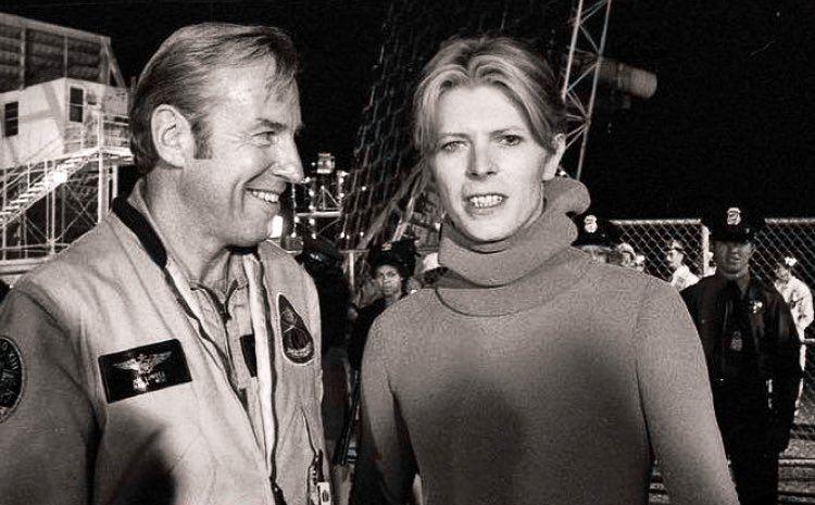 Jim Lovell and David Bowie in The Man Who Fell to Earth (1976)