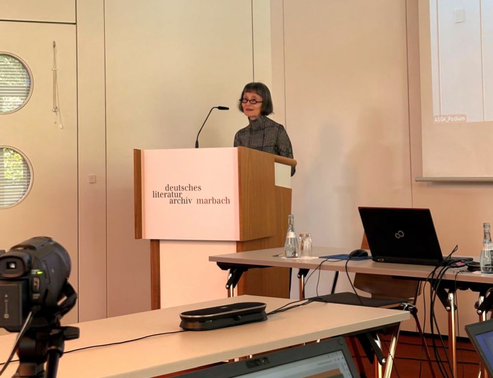 Dr. Ilma Rakusa (Zürich) bei der 4. Asiatischen Studentischen Germanistischen Konferenz 2025 ›Der synästhetische Rilke: Reisen, transnationale Inspiration und grenzüberschreitende Ästhetik im Werk von Rainer Maria Rilke‹ am 16. Juli im Deutschen Literaturarchiv. Foto: DLA Marbach. 
