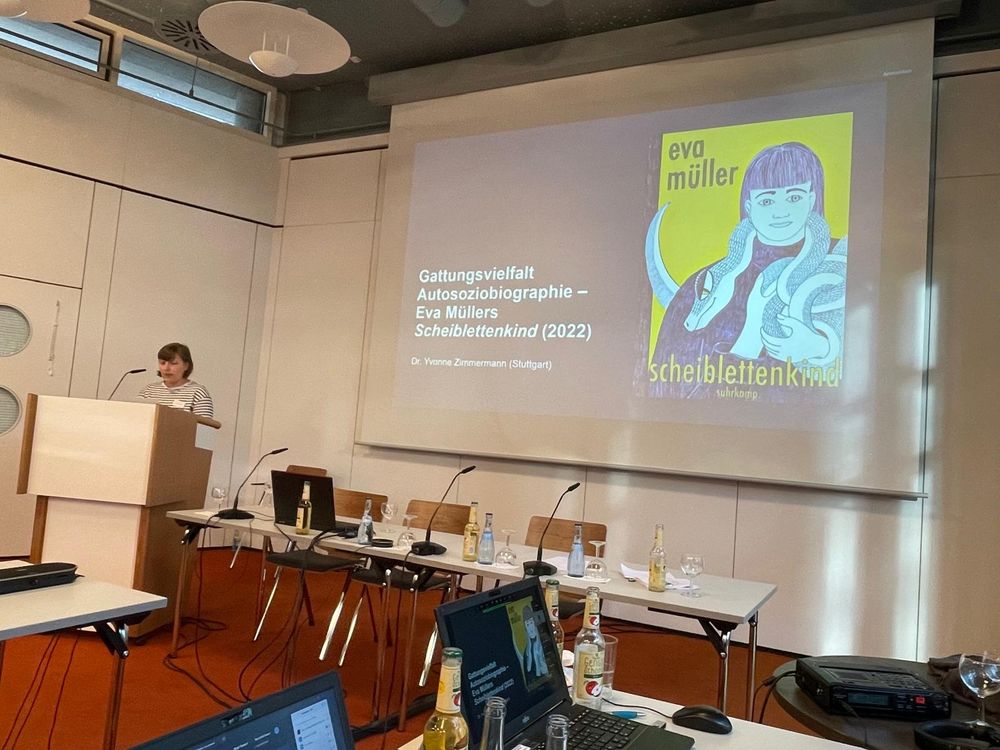 Yvonne Zimmermann auf der Tagung ›Comic und Graphic Novel: Erzählen in Bildern‹ am 22. November im Deutschen Literaturarchiv. Foto: DLA Marbach.
