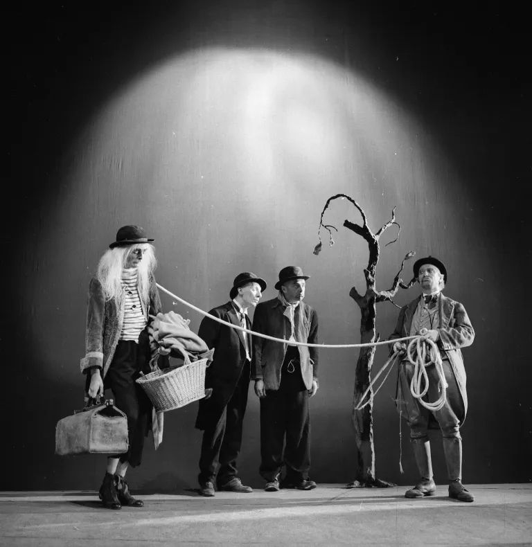 Lucien Raimbourg, Pierre Latour, Jean Martin, and Albert Remy in Roger Blin’s production of En attendant Godot at the Théâtre Hébertot, Paris, June 1956