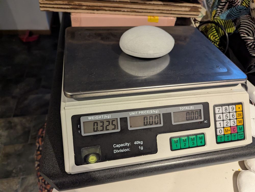 Pouch on a scale reading 325 grams