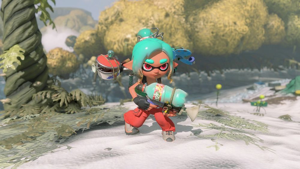 A close look at the Splatoon Raiders protagonist, who is holding a weapon similar in appearance to a soda bottle.