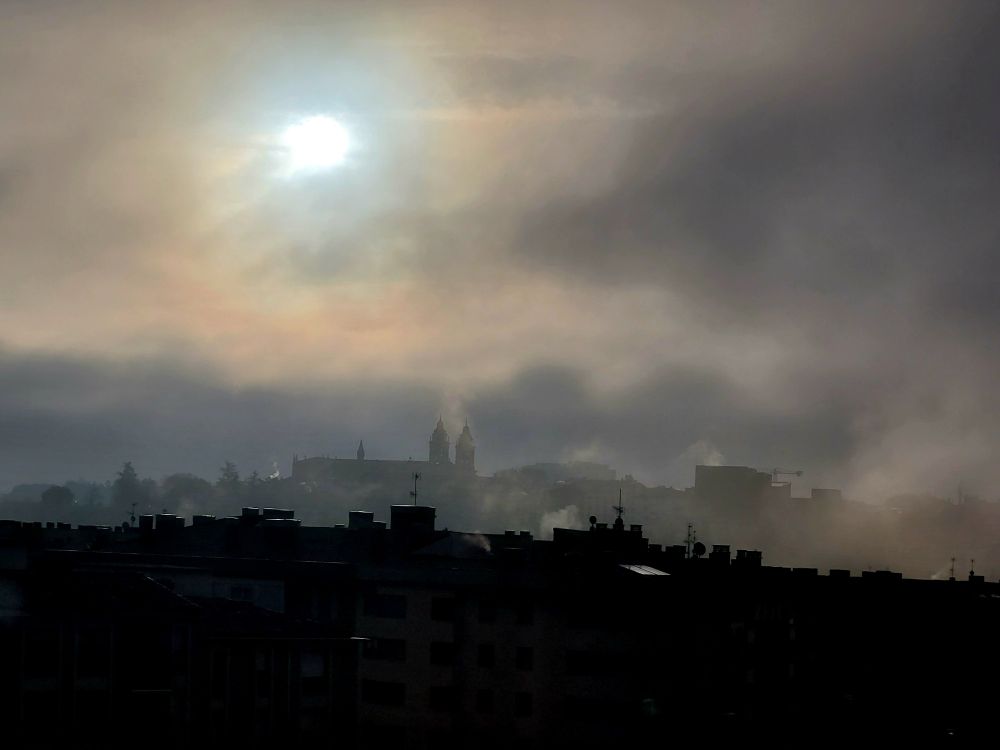 Pamplona entre la niebla