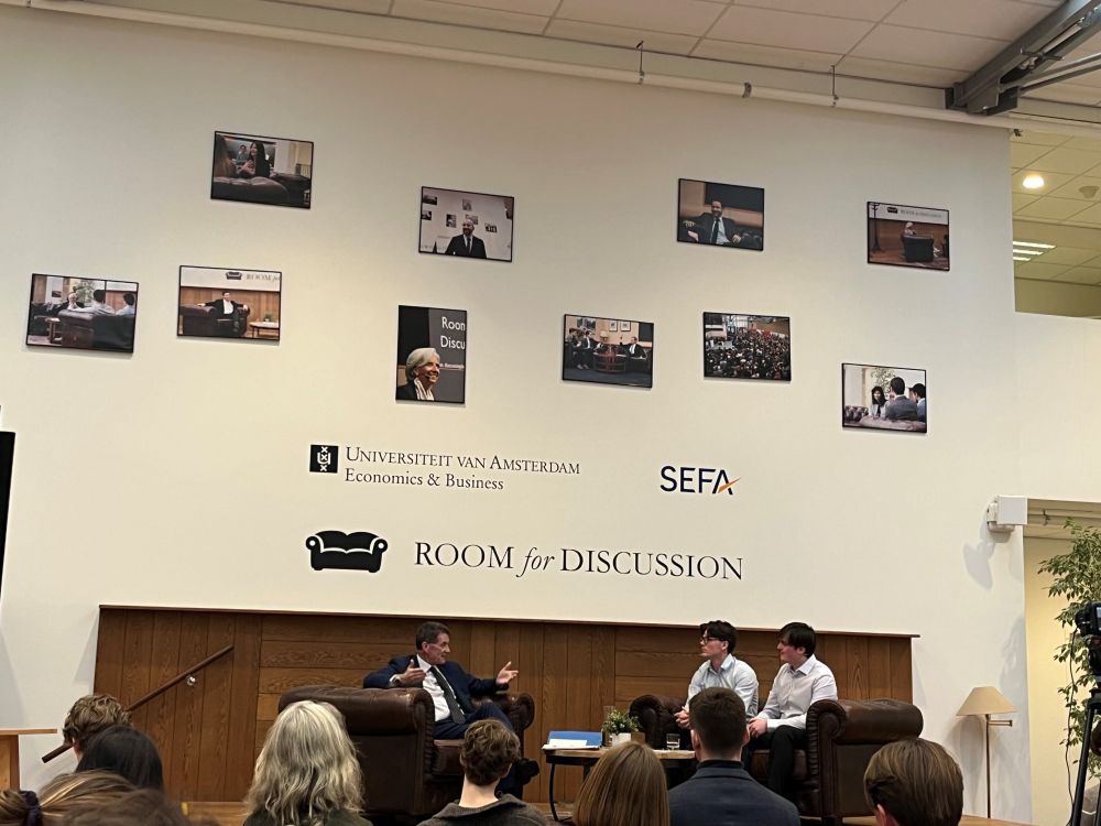Interview with students from the University of Amsterdam's interview platform 'Room for Discussion'