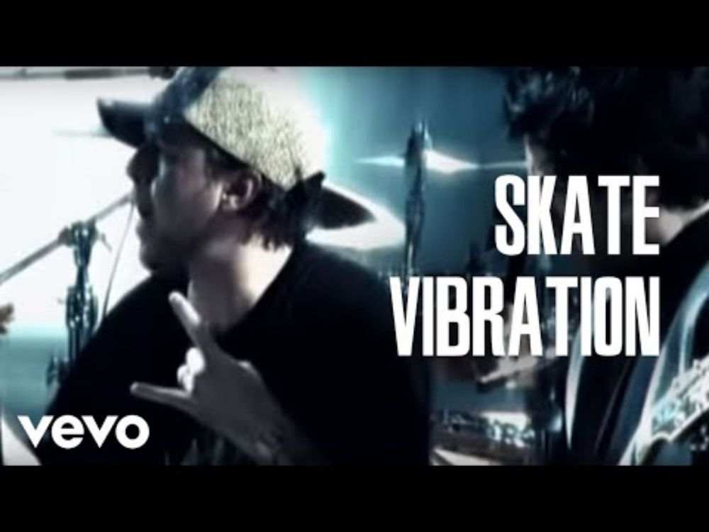 Charlie Brown JR. - Skate Vibration