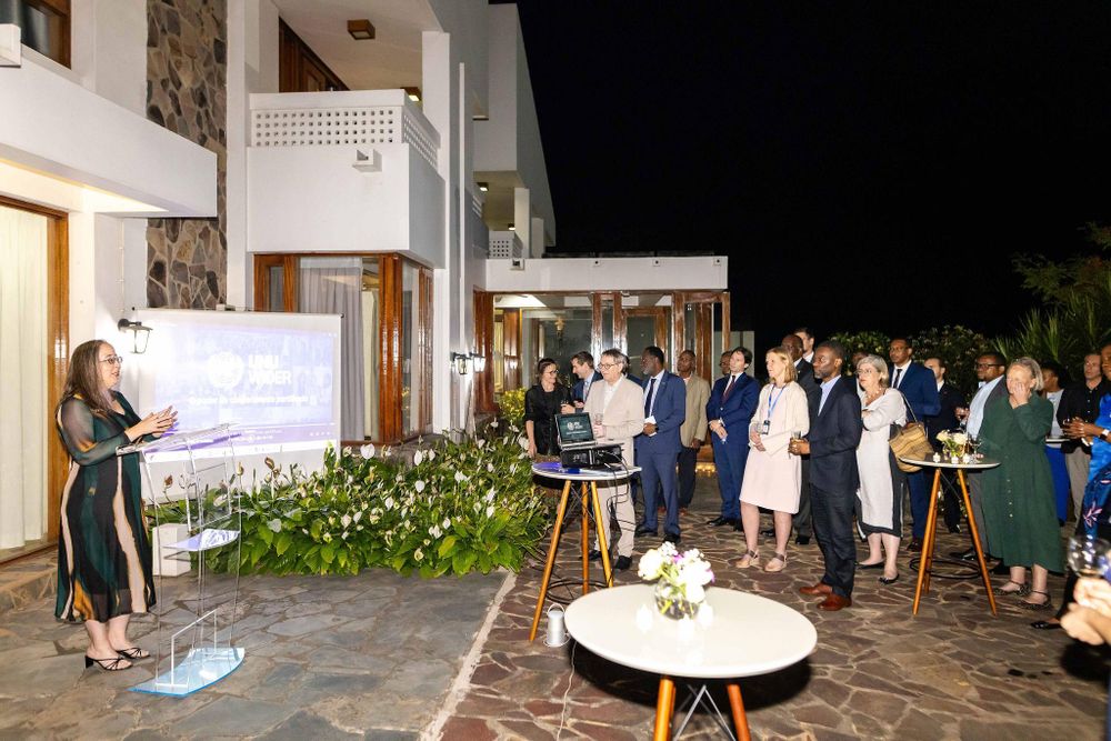 Picture of Patricia Justino speaking at the 40th anniversary reception in Maputo.