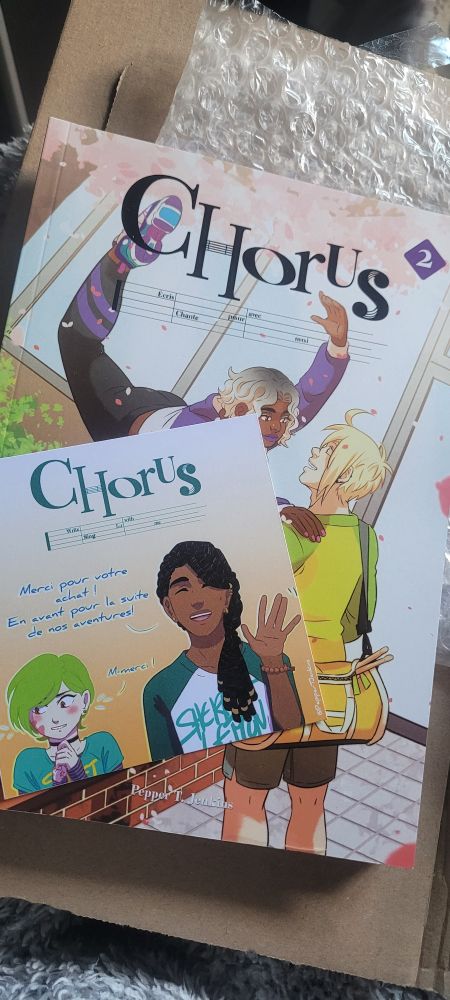 Chorus 2 Book with a little card with the characters saying thank you