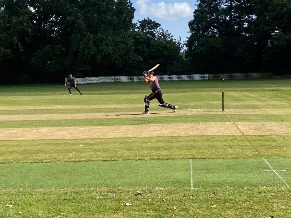 Dewi Thomas batting