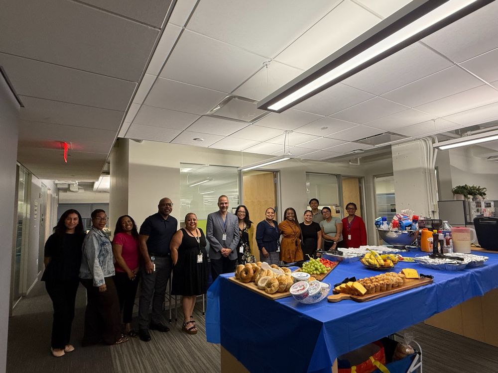 A big THANK YOU to Abingdon Elementary! 🥐☕🍓

We’re so grateful to the amazing team at Abingdon Elementary for providing a delicious breakfast to our department this morning. Your kindness and generosity truly made our day!

We appreciate the continued partnership 💙