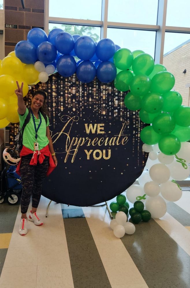 Last week, our Employee Assistance Program hosted Honoring Educators & Prioritizing Wellness with fitness classes, workshops, massages, and putt-putt . Thank you to our dedicated teachers and staff for your continued commitment to student success and well-being. 🙌🍎 #WellnessAtWork #OneTeamOneAPS
