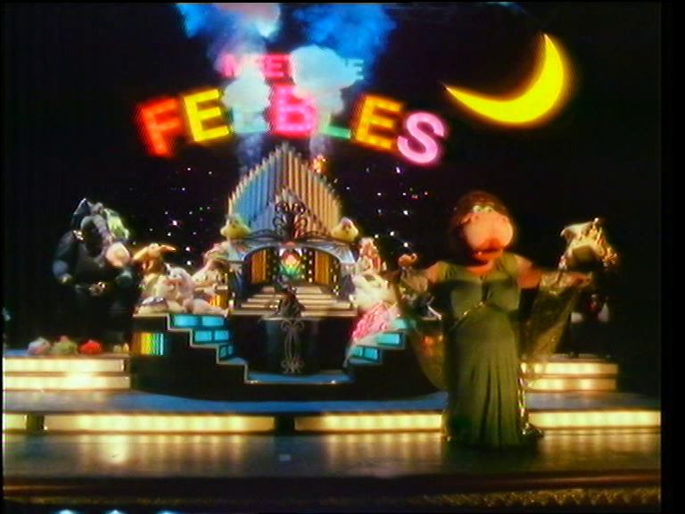 A screenshot from the 2000 UK DVD showing the Meet the Feebles introduction show.